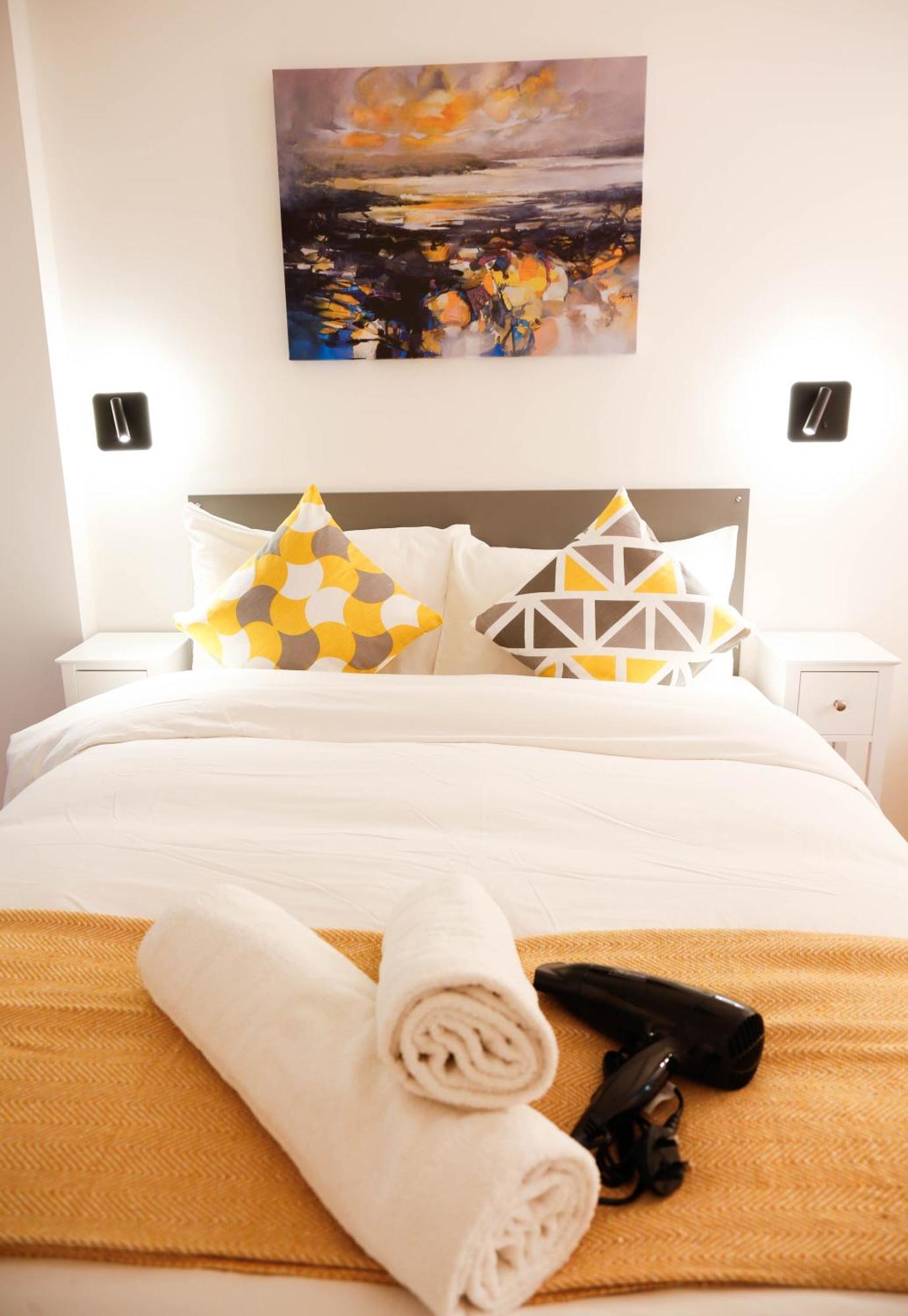 New Luxury Rooms In The Heart Of London Next To Shops, Cafes, Bars & Metro With Shared Bathrooms Exterior foto
